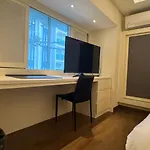 Empress Hotel In D1 - 32M2 - Cozzy Place